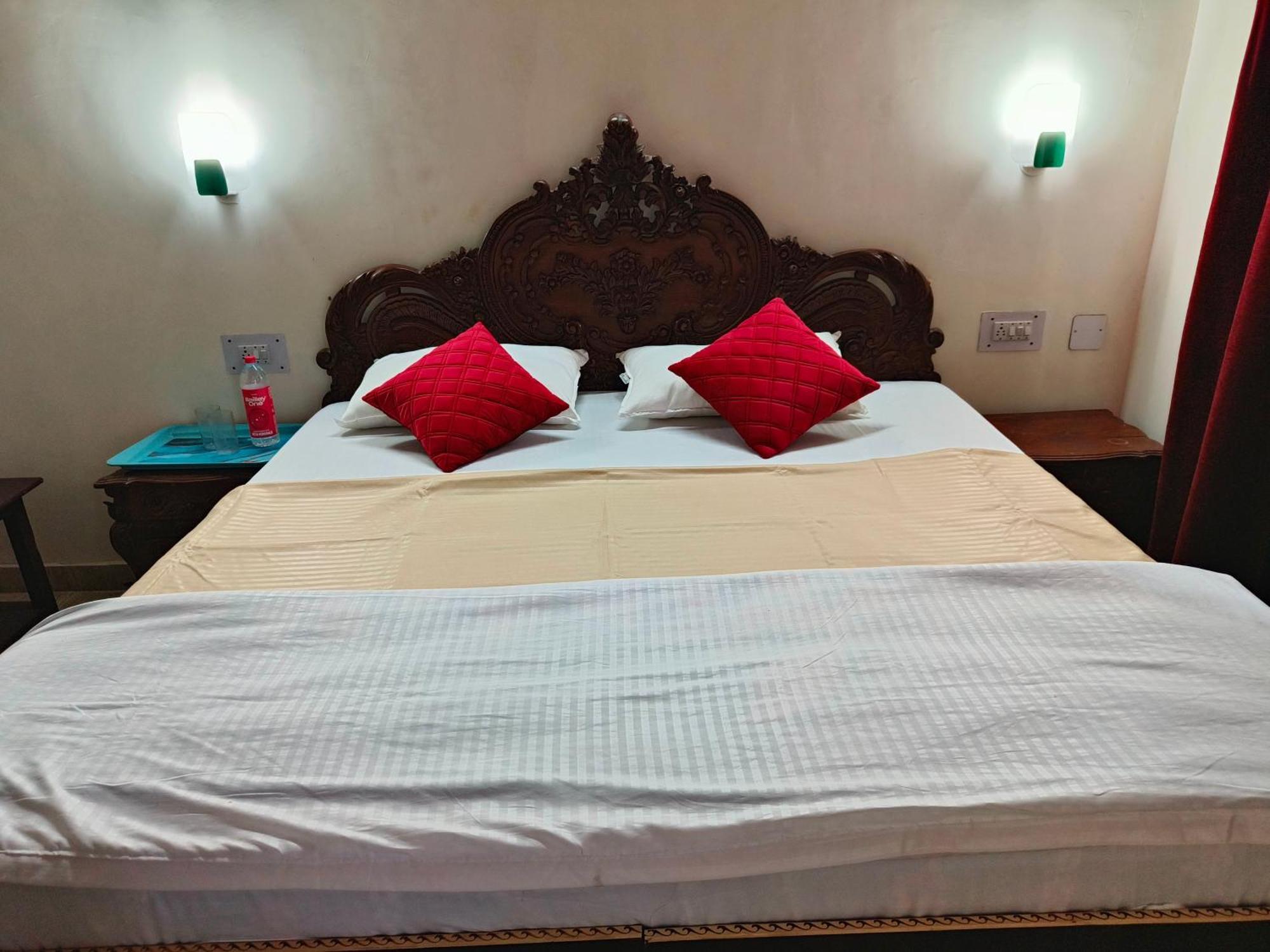 The Eminence Resort & Gym Солан Екстериор снимка